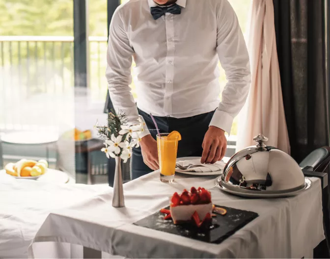 runhotel_streamline_housekeeping_left